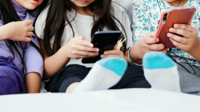 وزارة تكنولوجيات الإتصال تضبط إجراءات لتعزيز حماية الأطفال على شبكة الإنترنت