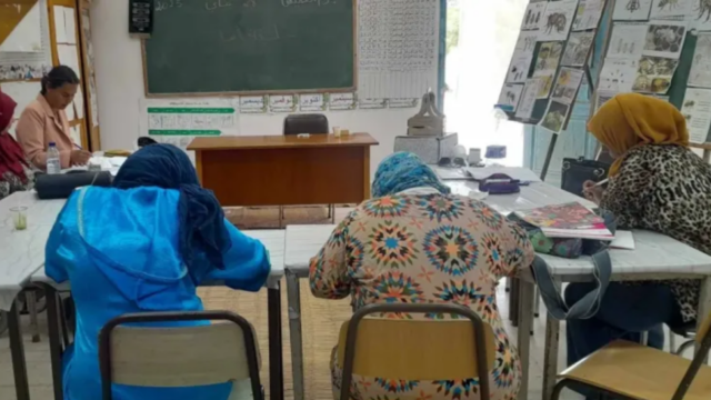رئاسة الحكومة توضح بخصوص تسوية وضعية مدرسي تعليم الكبار