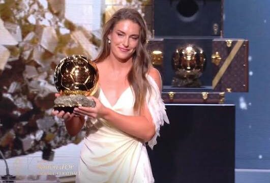 ألكسيا بوتياس تحصد جائزة أفضل لاعبة بالعالم في 2026