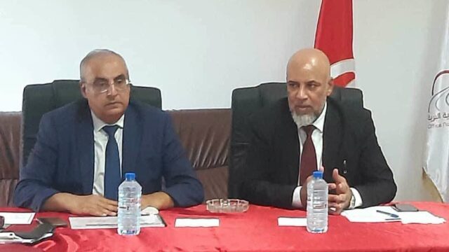 بالصور/إضافة إلى توسيعه من الجانب التونسي:جلسة تونسية ليبية لتجهيز معبر راس الجدير بمعدات التفتيش الآلي والتقنيات الحديثة