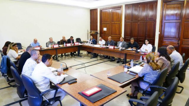 “مشقة المهنة” وعطلة مرض طويل الأمد تستأثران بنقاش  لجنة الصحة بالبرلمان لمقترح النظام الأساسي لقطاع  الصحة